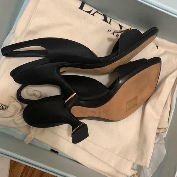 LANVIN
EMBELLISHED PUMPS !!!!SOLD!!!!! - Picture 8 of 12